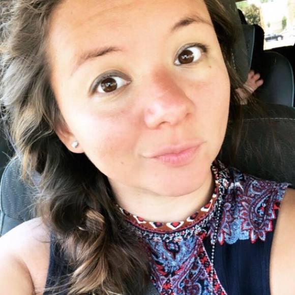 Meet your Posher, Jessica - Picture 1 of 1